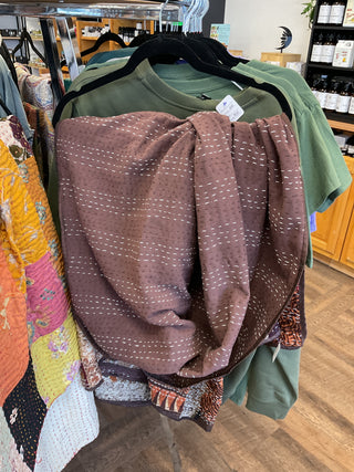 Queen Throw