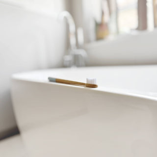 Truthbrush with Medium Castor Oil Bristles